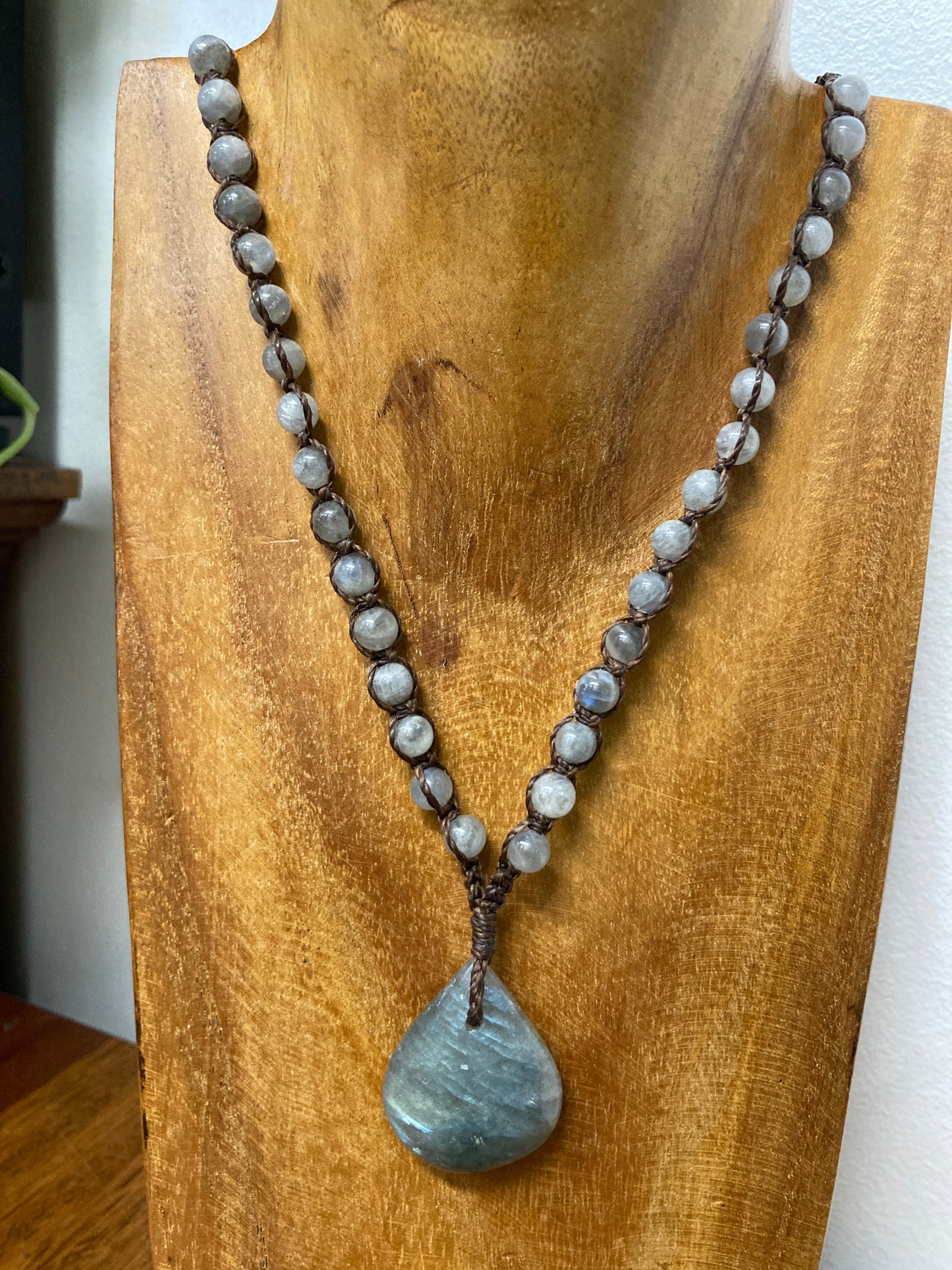 Labradorite Macrame Necklace