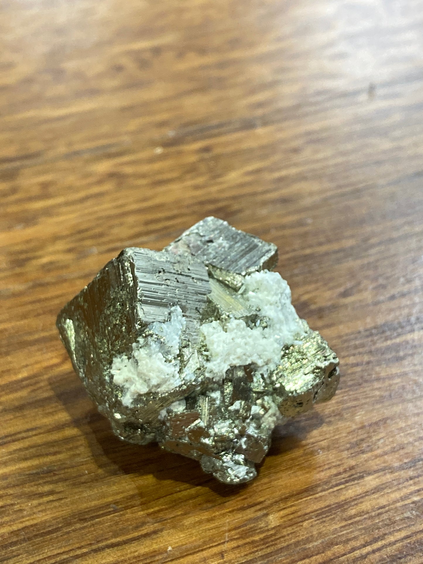 Pyrite cubular