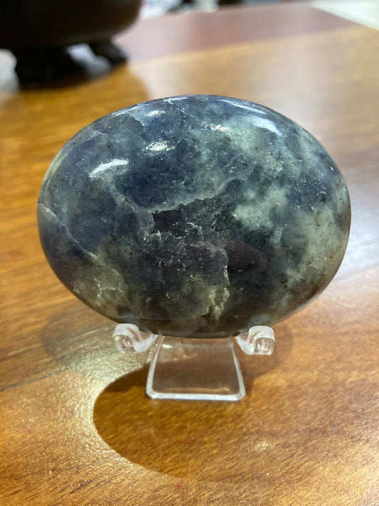 Iolite Palmstone C