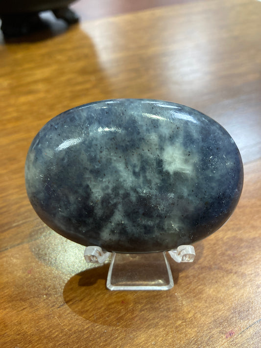 Iolite Palmstone B