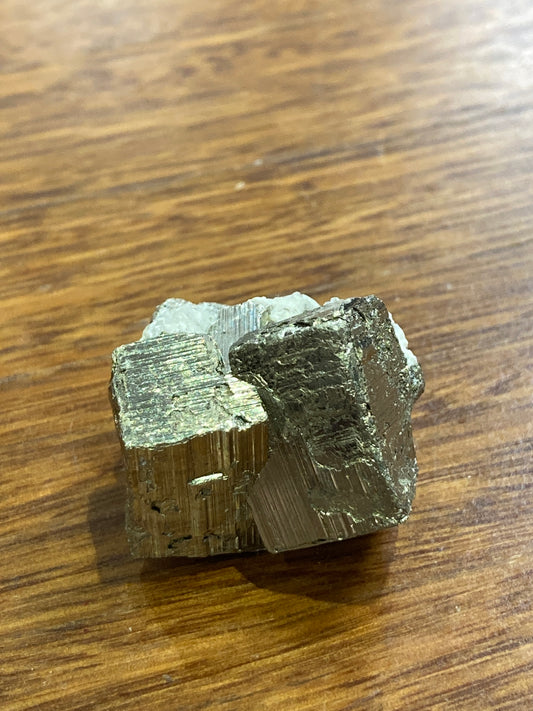 Pyrite cubular