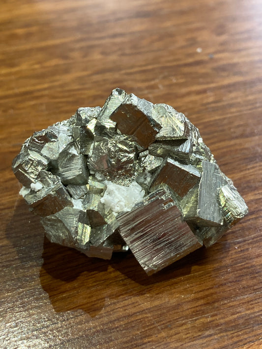 Pyrite cubular